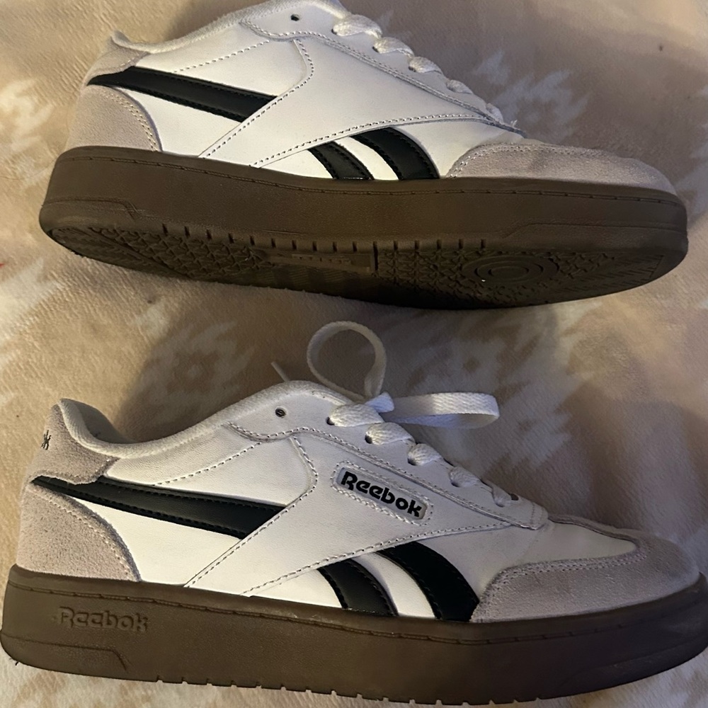 Reebok Shoes - Picture 3 of 7